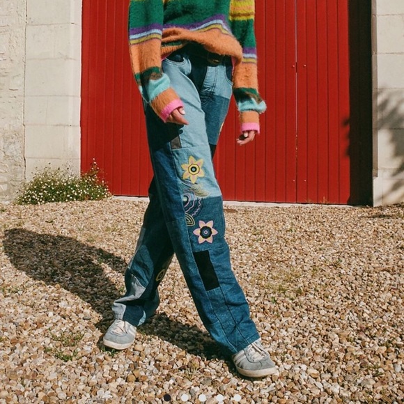 Urban Outfitters High-Waisted Baggy Patched Jeans - Picture 5 of 5